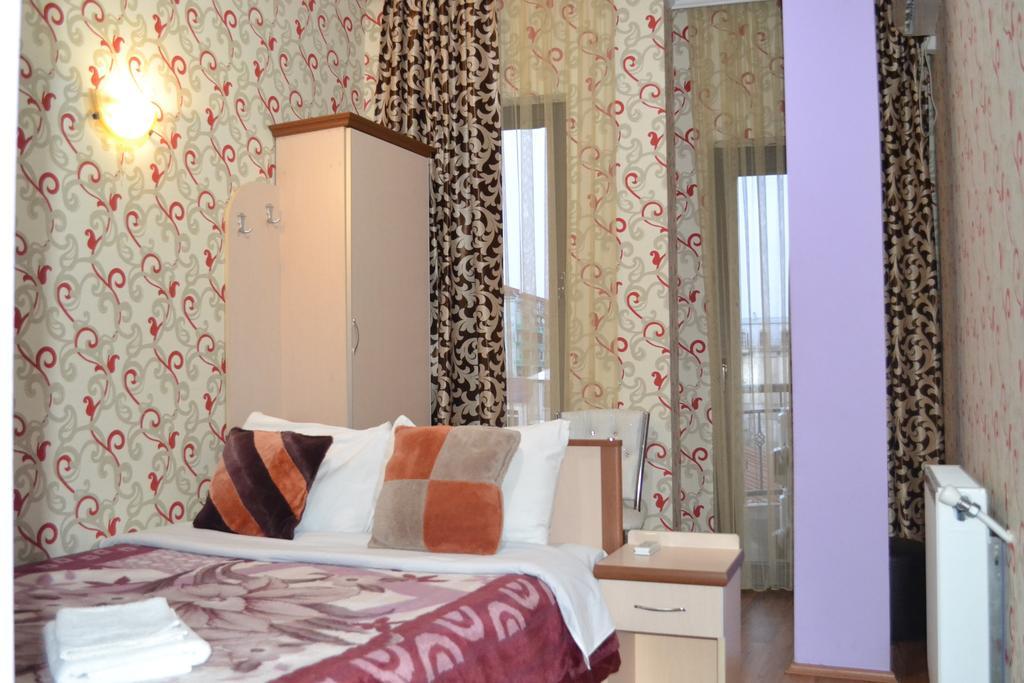 Hotel Elite House Batoumi Extérieur photo