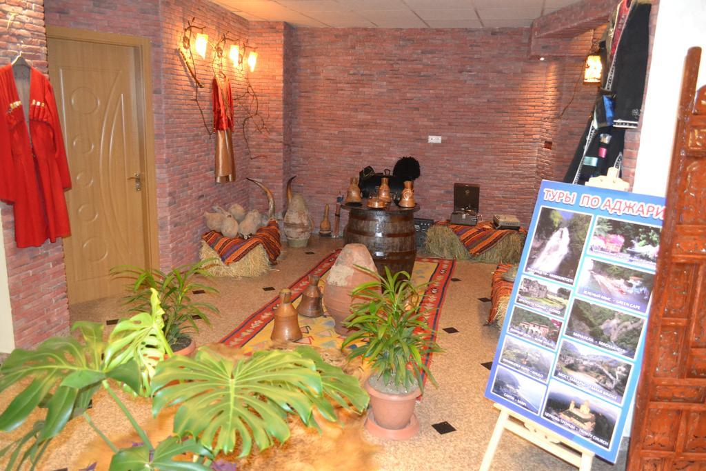 Hotel Elite House Batoumi Extérieur photo