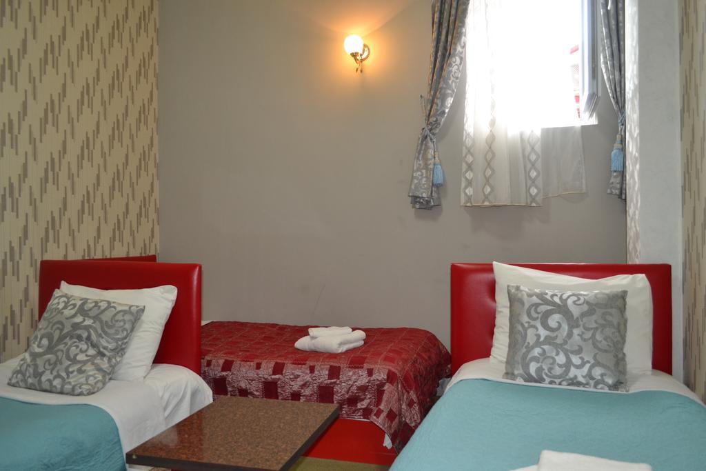 Hotel Elite House Batoumi Extérieur photo